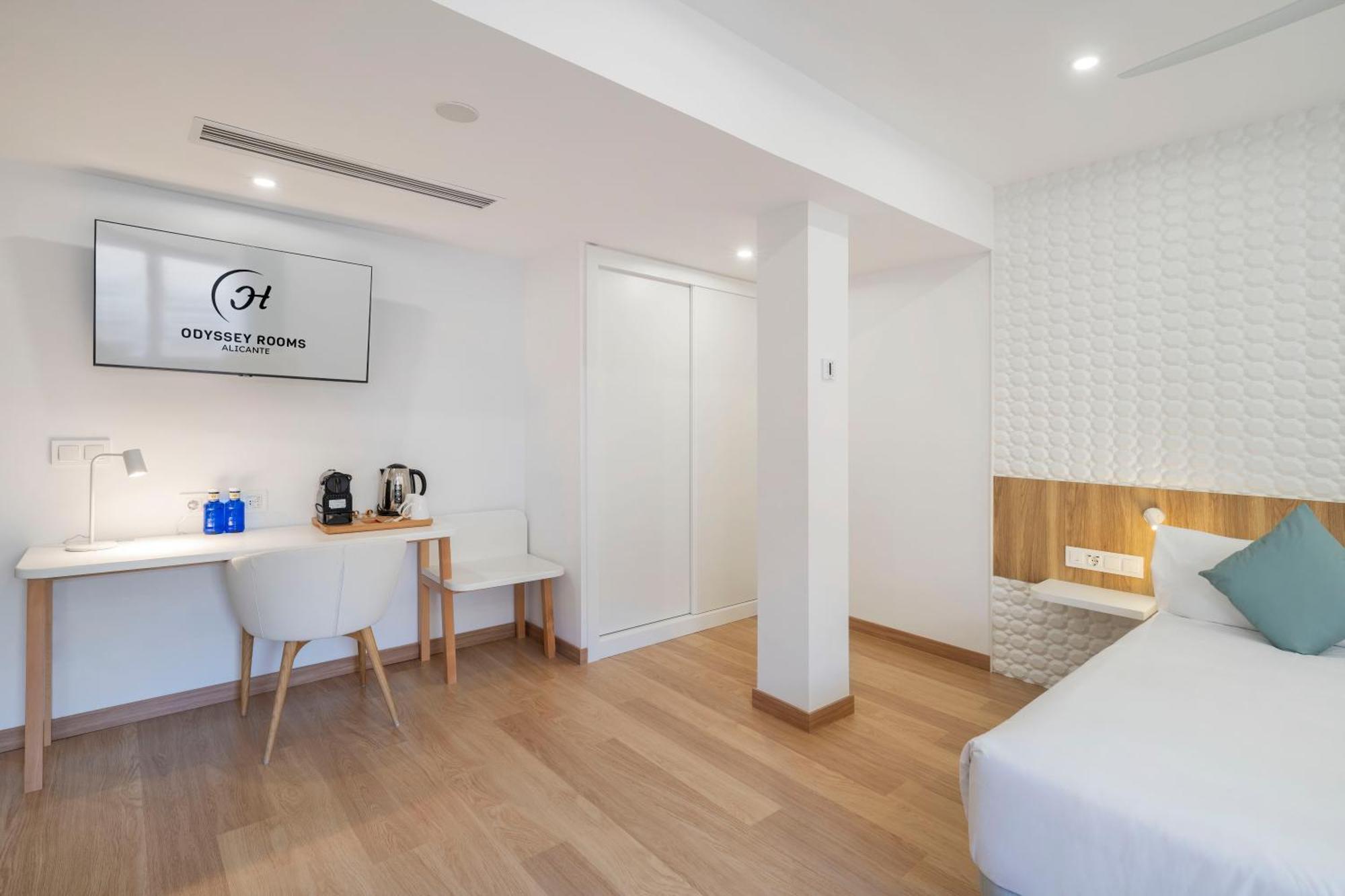 Odyssey Rooms อาลิกันเต ภายนอก รูปภาพ